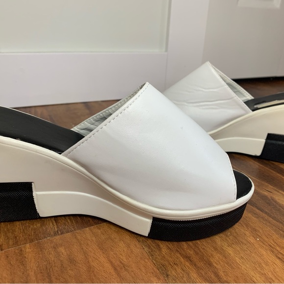 White/Black Platform Slides 8 - Picture 5 of 6
